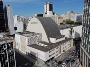 Imagem aérea do teatro Guaíra