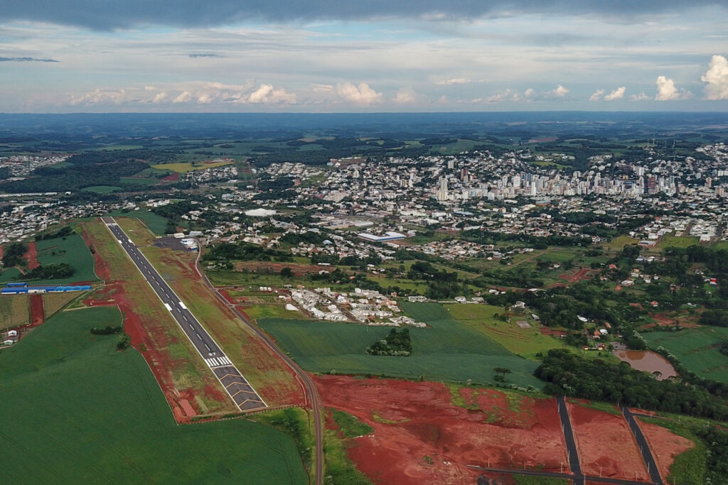 Imagem aérea do aeroporto de Pato Branco