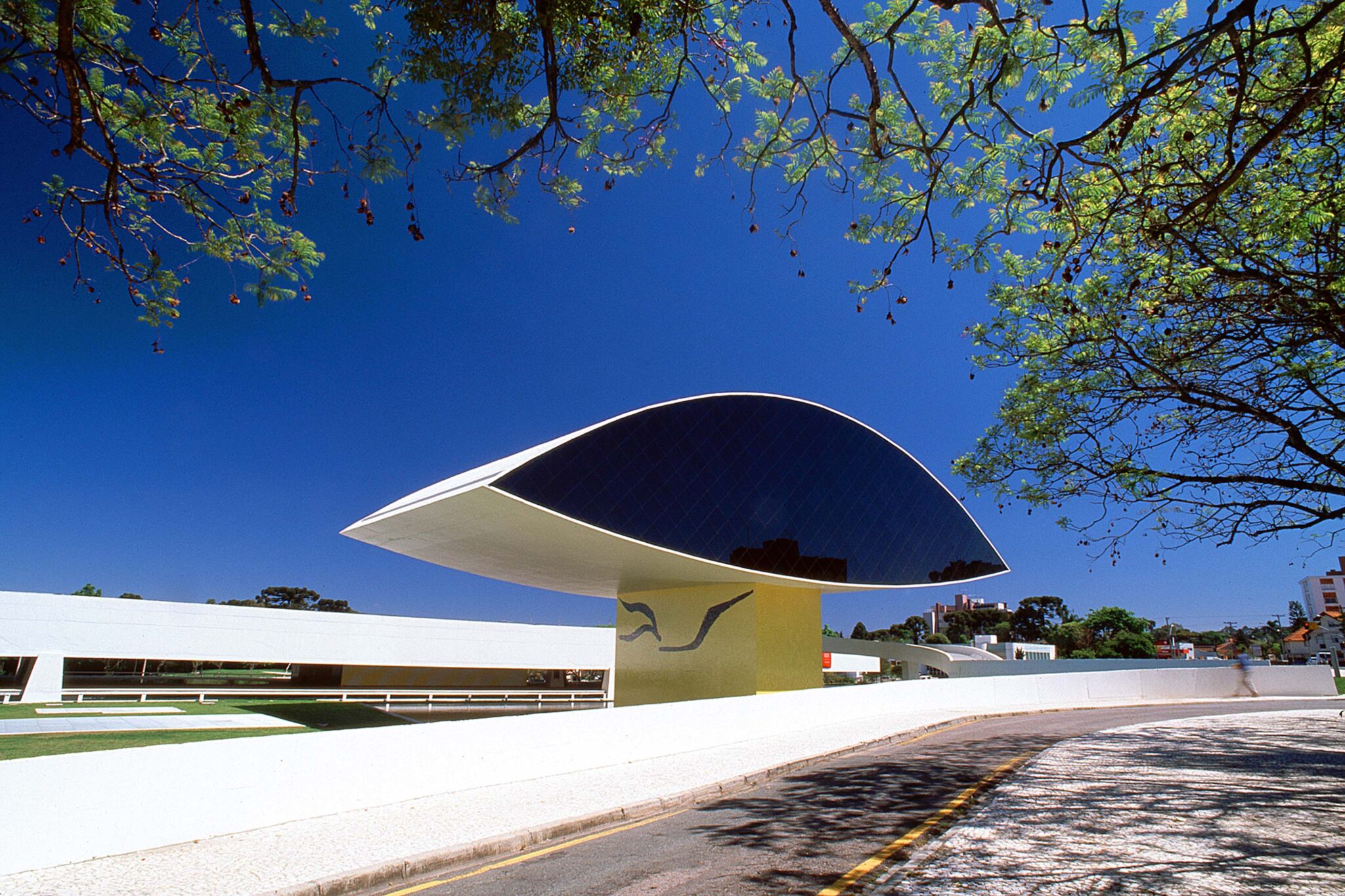 Foto da fachada do Museu Oscar Niemeyer