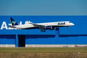 Azul amplia rotas nacionais e suspende internacionais a partir de Curitiba