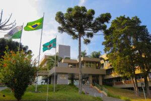 Veja por que a Justiça Eleitoral barrou a divulgação da Paraná Pesquisas