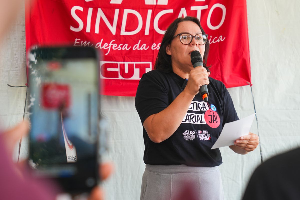 Com greve marcada, professores estaduais pressionam por reajuste salarial