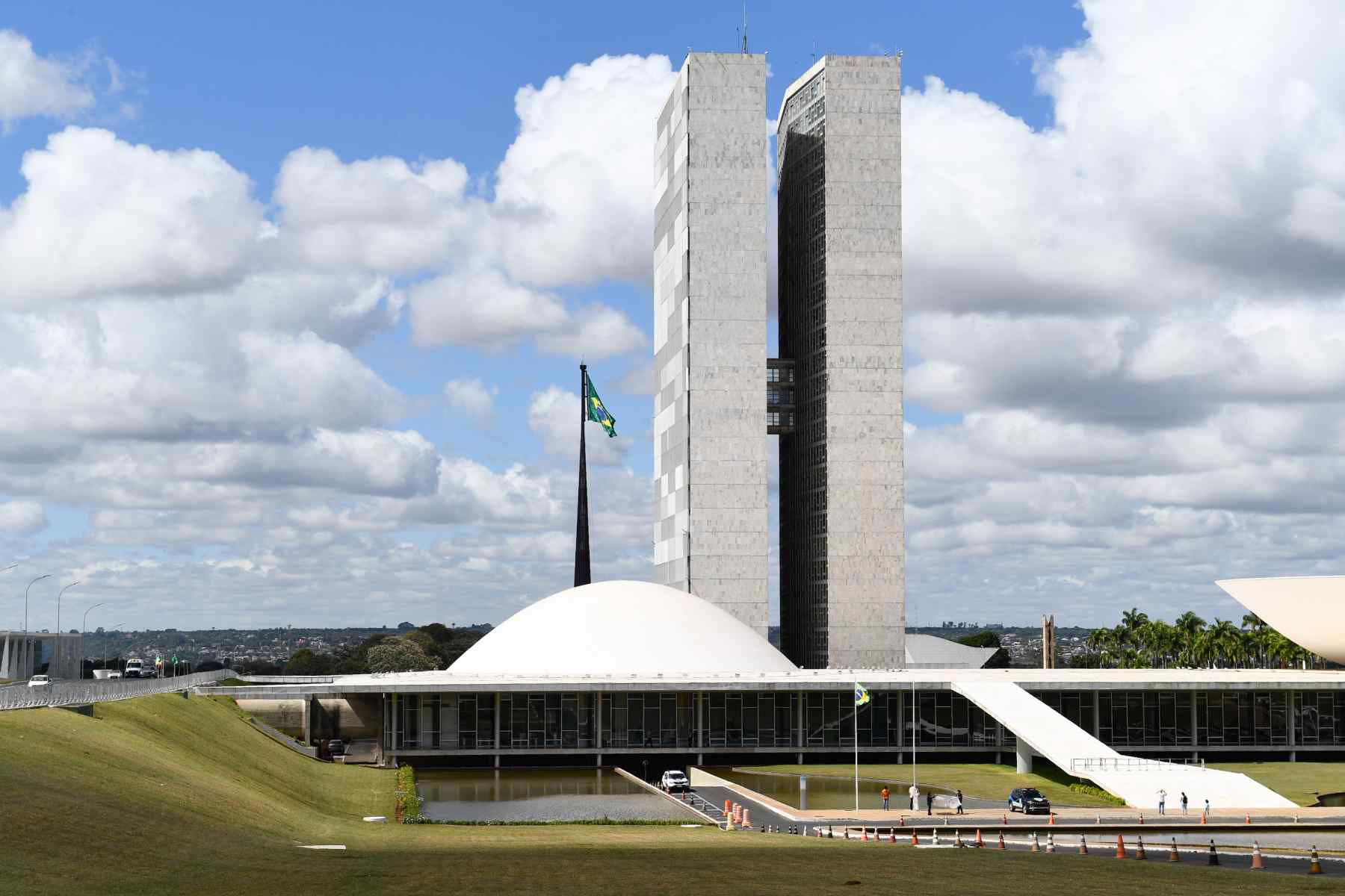 Paraná Pesquisas de julho testa “novo velho” nome na disputa pelo Senado; veja os números